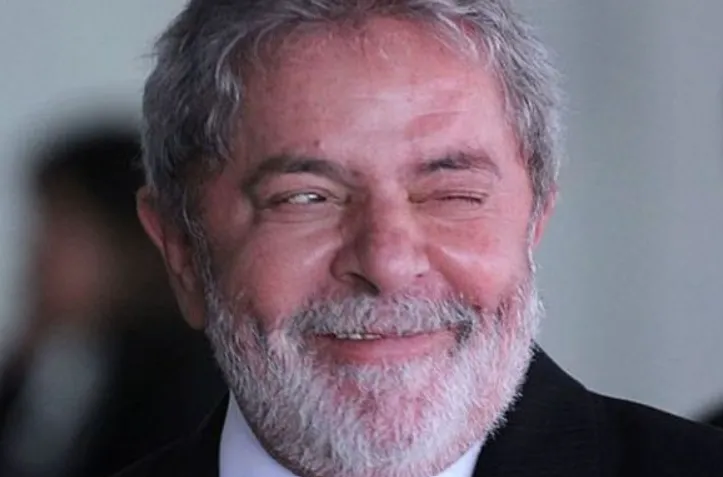 Lula Reclama da Seleção Como Se o Brasil Estivesse Uma Maravilha