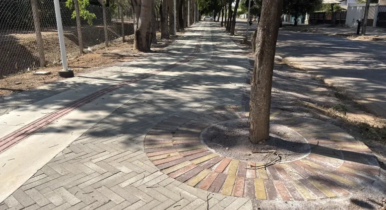 Prefeitura e Sinop Energia entregam nova calçada em frente ao Parque Florestal